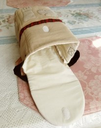 Bitey Dog Lunch Bag lying open.